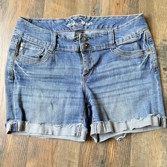 Ariya Embellished cuffed High Waisted shorts natural fibers cotton shorts - Picture 3 of 6